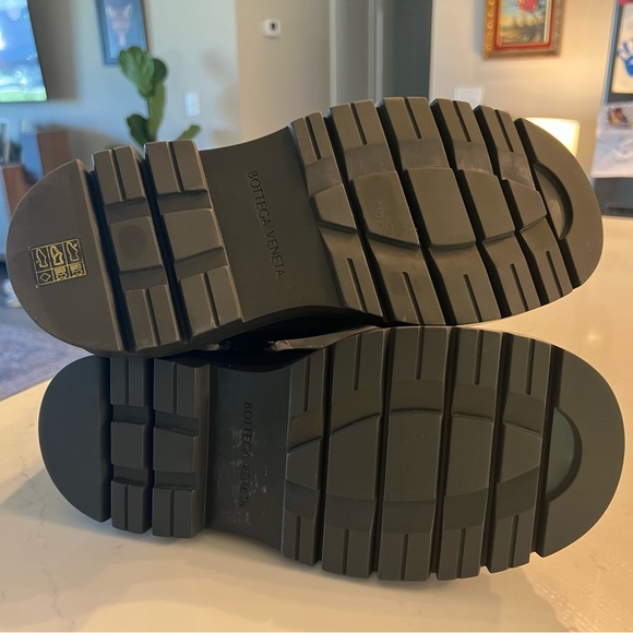 Bottega Veneta Tire Boots - Picture 5 of 10